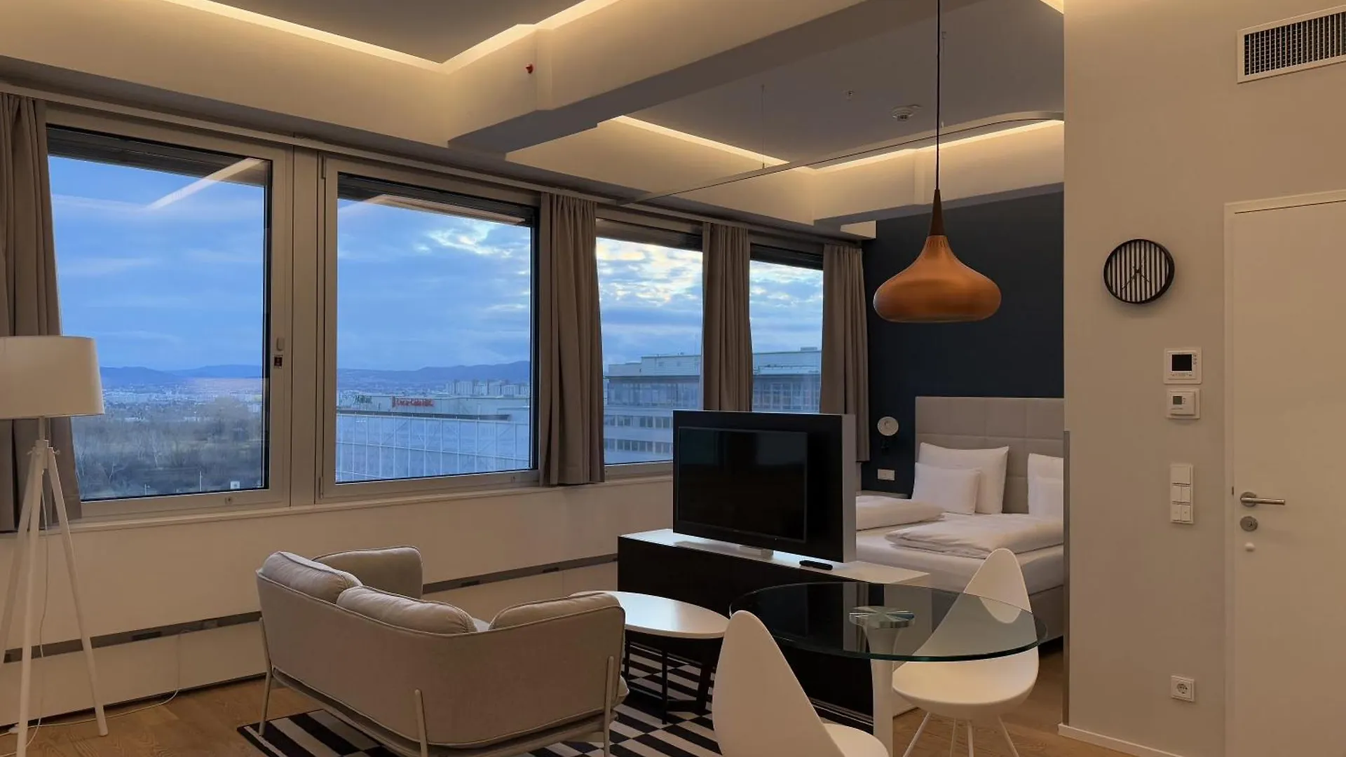 Luxury City Apartment With Skyline View Vienna