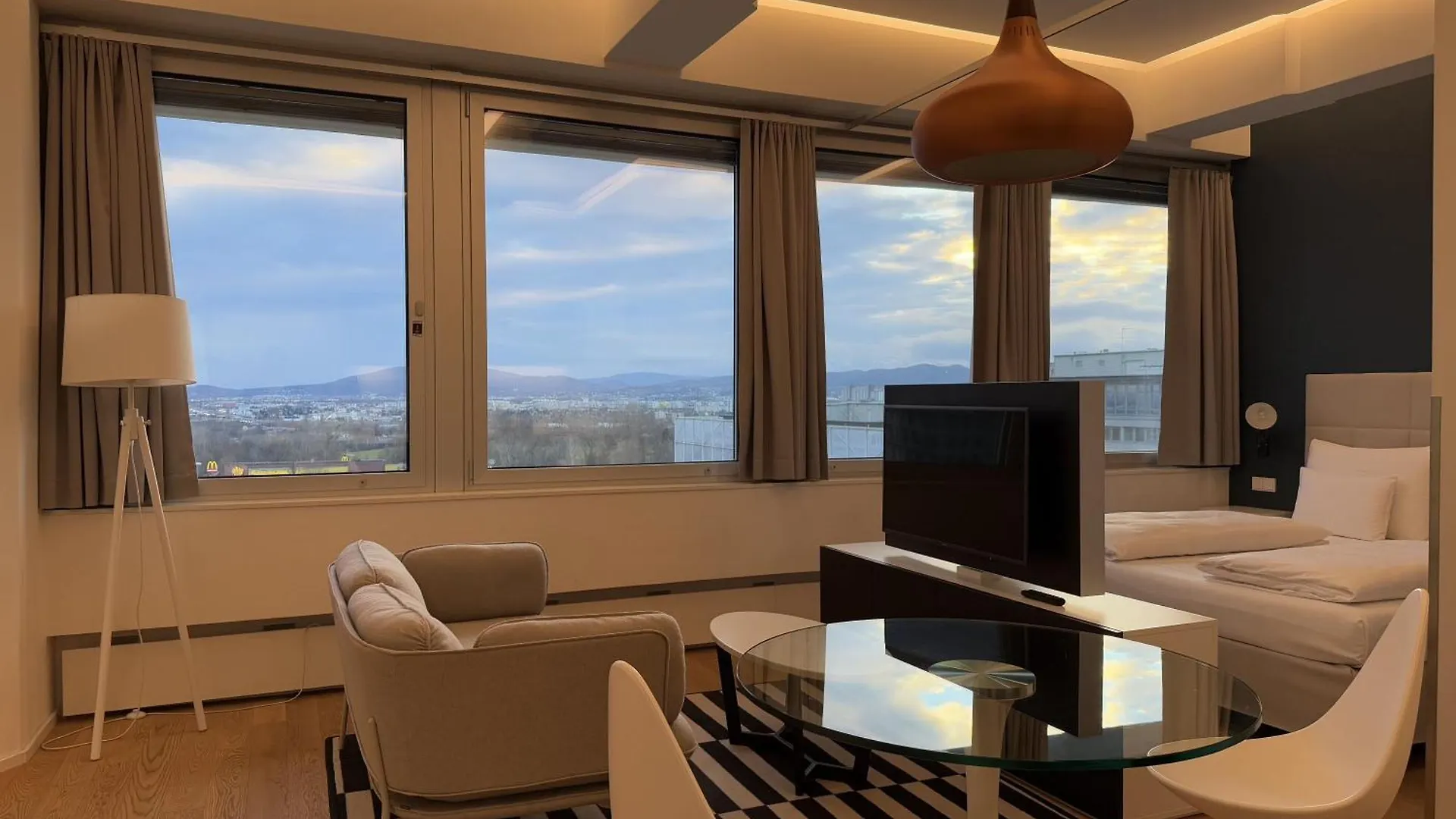Luxury City Apartment With Skyline View Vienna
